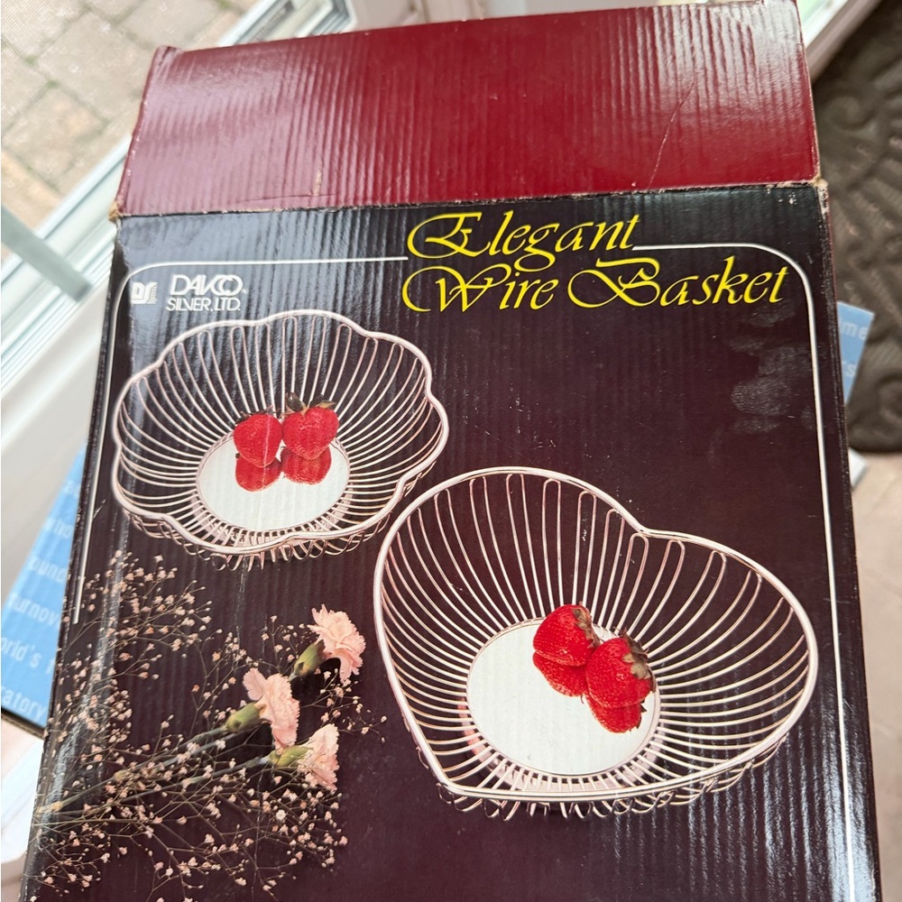 Curved Wire Basket
